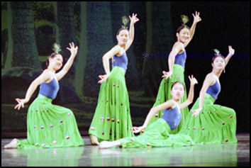 20080305-Dai Peacock-group Atlanta Chinese Dance.jpg